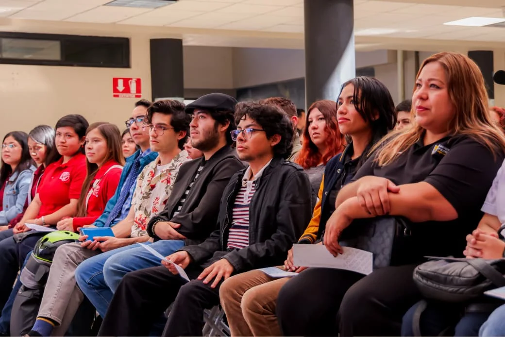 Abre gobierno de BC convocatoria del Comunder: transporte gratuito para estudiantes - - Pregonero Baja