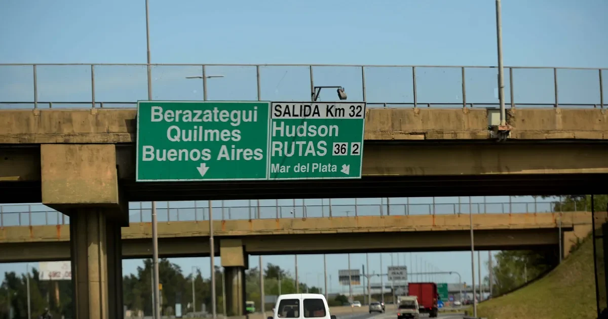 Acceso a la Autopista La Plata-Buenos Aires restringido: vecinos deben usar ruta alternativa