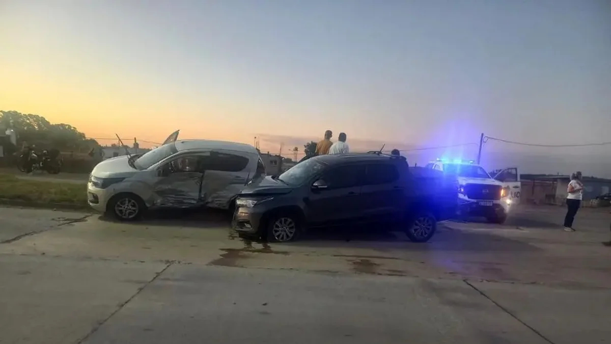 Accidente en La Plata deja a una mujer con fractura expuesta y genera caos vehicular