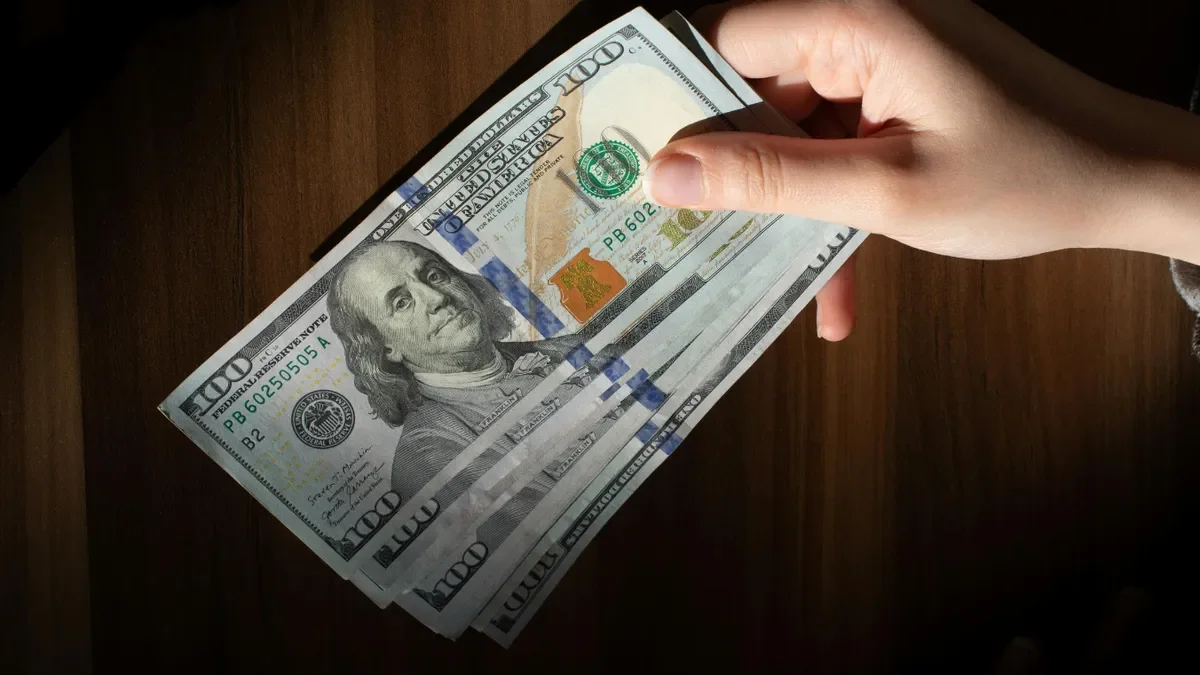 Agencias de cambio de La Plata en el centro de la polémica por el dólar oficial