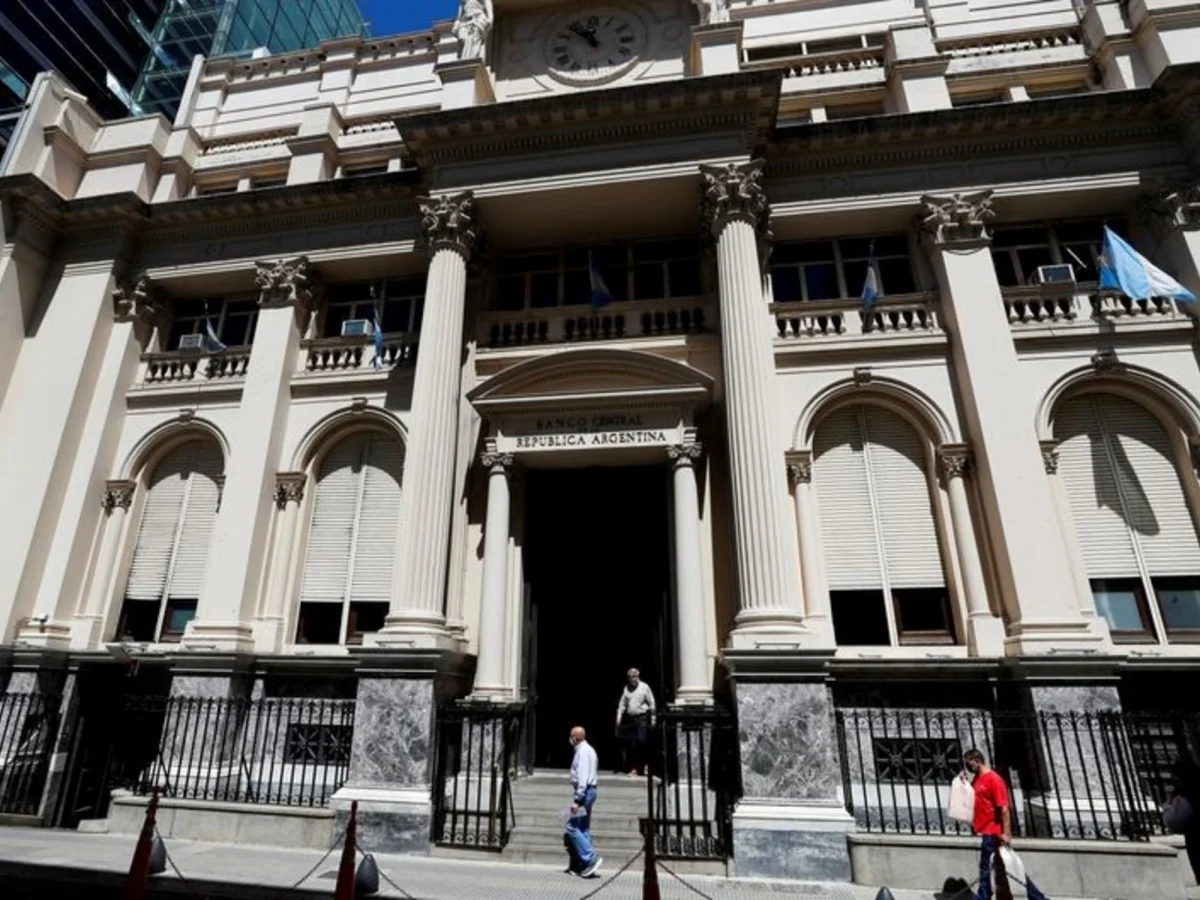 Argentina garantiza sus obligaciones financieras hasta 2027 con reservas del Banco Central de US$ 10.000 millones