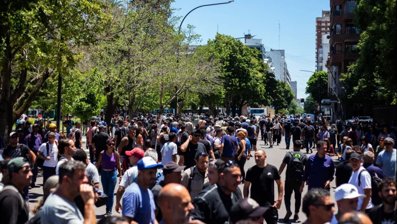 ATE Ensenada se moviliza ante el rechazo al aumento salarial del 4,5%