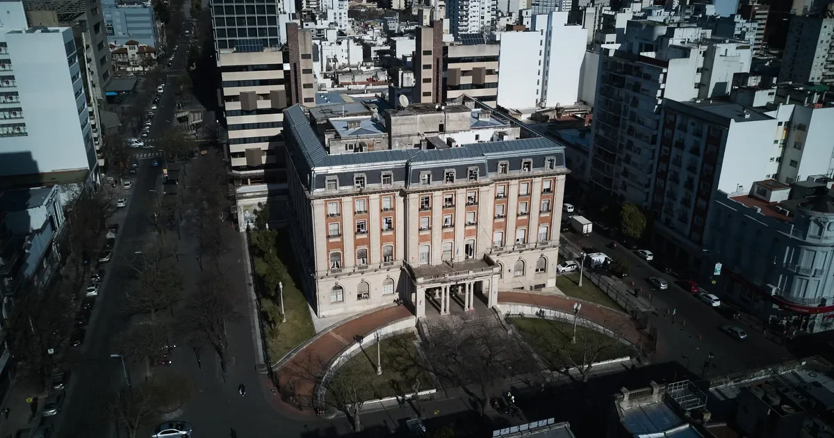 Aumenta la demanda de empleo: inscripciones abiertas para Justicia Federal en La Plata