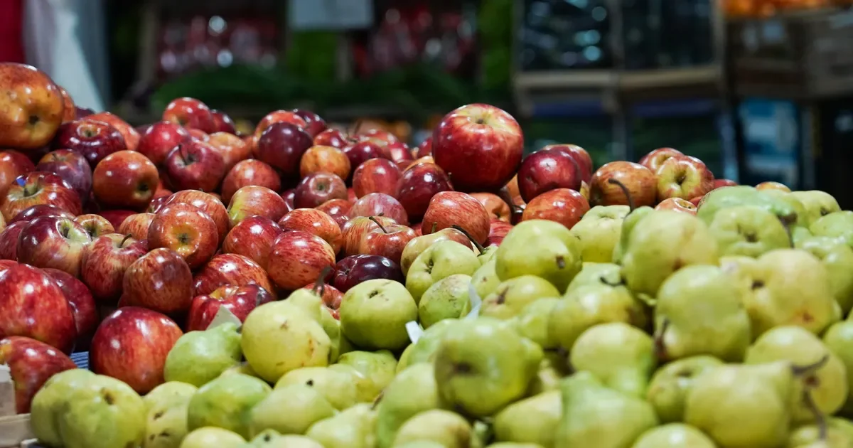 Aumentan las ofertas en pescadería y verduras en el Mercado Bonaerense de La Plata