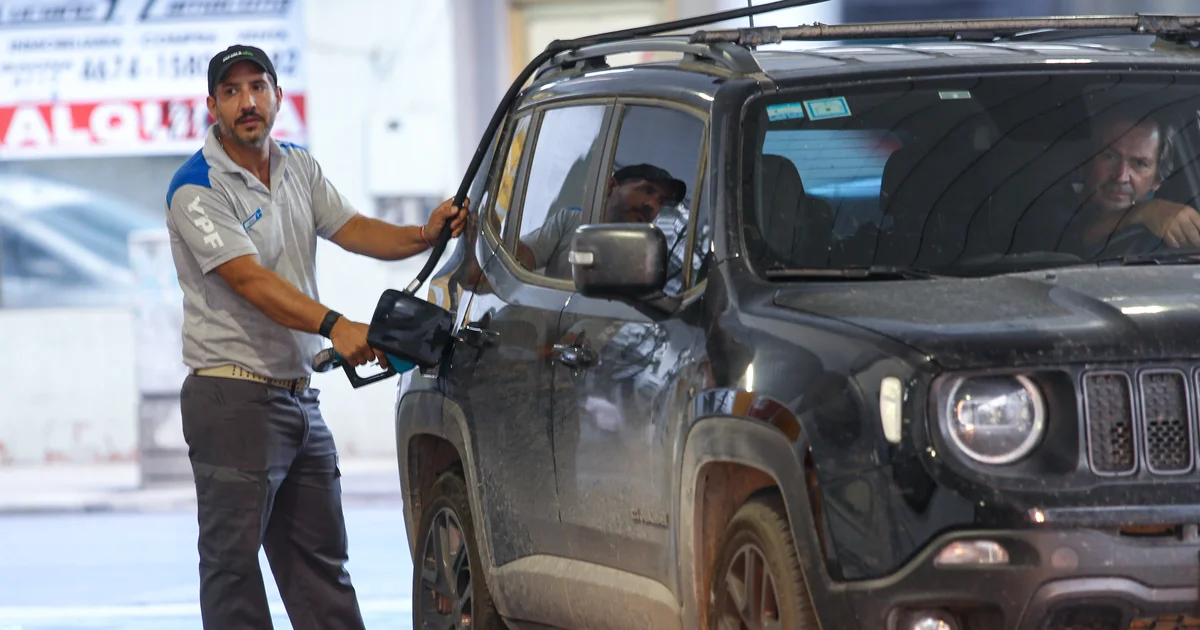 Aumento del 20% en combustibles en La Plata afecta a vecinos y comerciantes locales