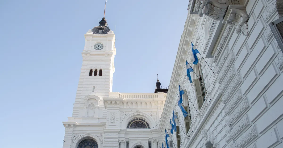 Aumento para trabajadores municipales en La Plata depende de la recaudación actual