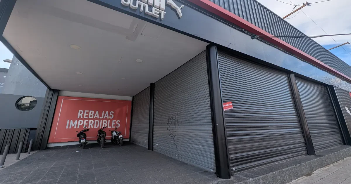 Camino Centenario sin el outlet de Puma: clausura por falta de habilitación afecta a compradores