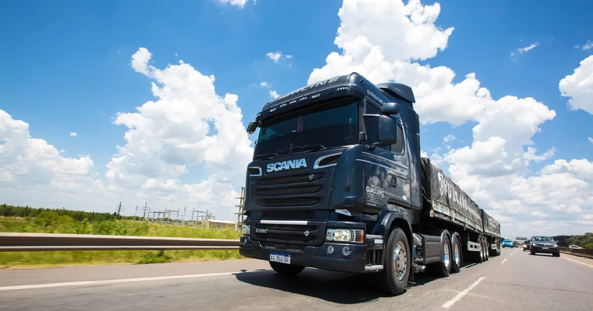 Camiones restringidos en rutas bonaerenses: impacto en el tráfico de La Plata y alrededores este fin de semana largo