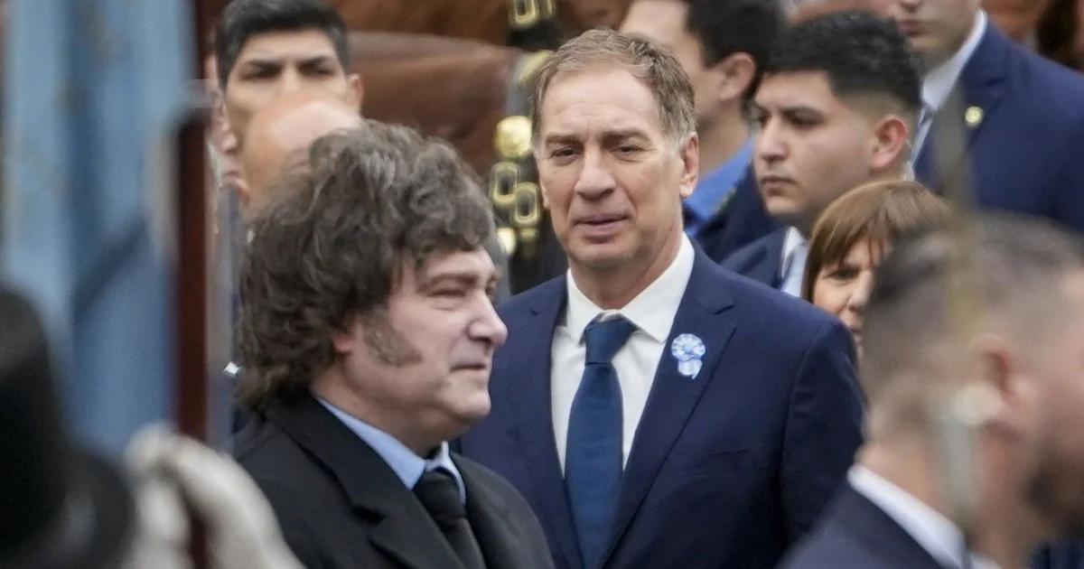 Caputo frena ofertas de deuda tras incertidumbres sobre reelección de Milei