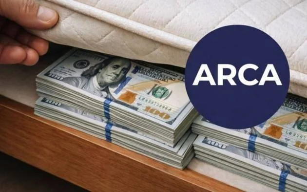 Comerciantes de La Plata se preparan para el blanqueo de dólares del colchón ante la nueva ley.