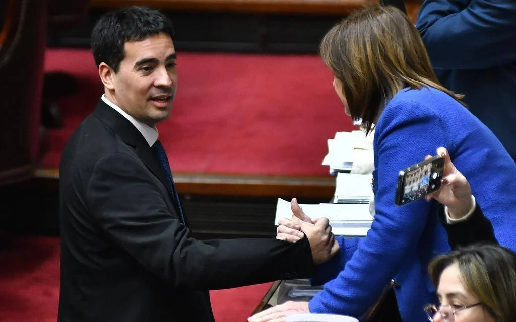 Conflicto interno en el espacio libertario afecta la política en La Plata y Berisso