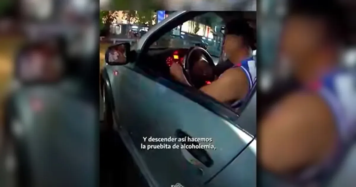 Controles de alcoholemia en la Autopista La Plata-Buenos Aires: un conductor se niega a soplar