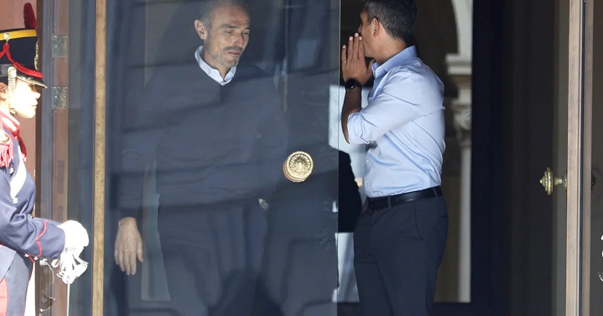 Crisis en el gobierno: Menem ignora homenaje al Indio y genera malestar en la política nacional