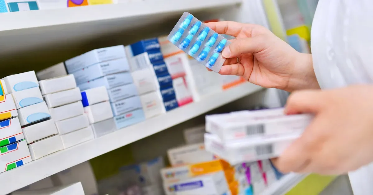 Crisis en hospitales bonaerenses: farmacias alertan sobre falta de personal esencial