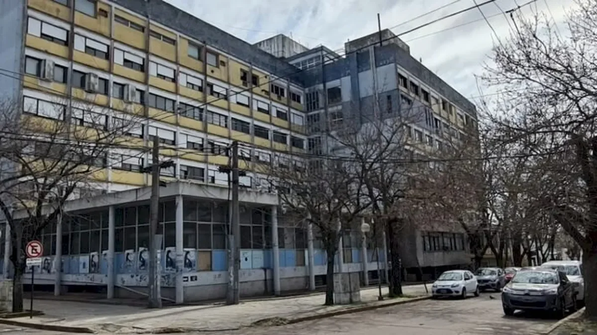 Crisis en hospitales de La Plata: dos muertes generan preocupación entre los vecinos