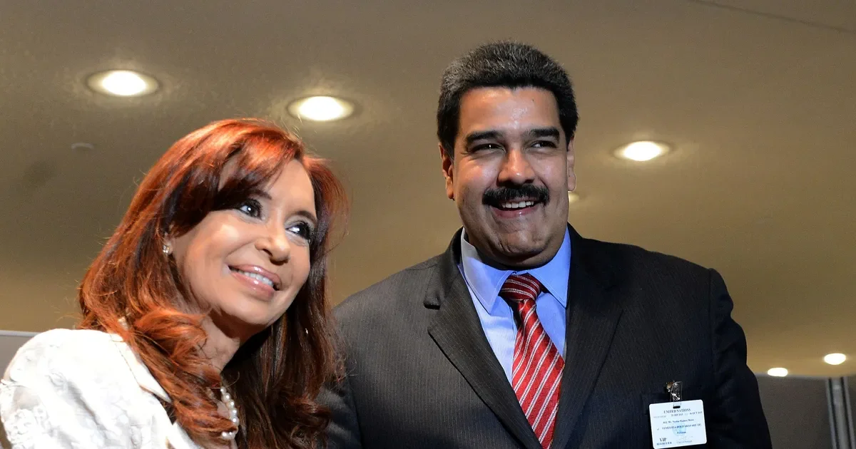 Cristina Kirchner critica a Trump por sus intereses petroleros en Venezuela y defiende a Maduro