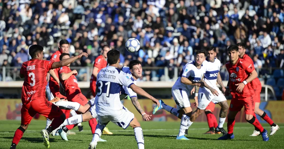 Defensores de Gimnasia en jaque: la lesión de Cortazzo agrava la situación del equipo