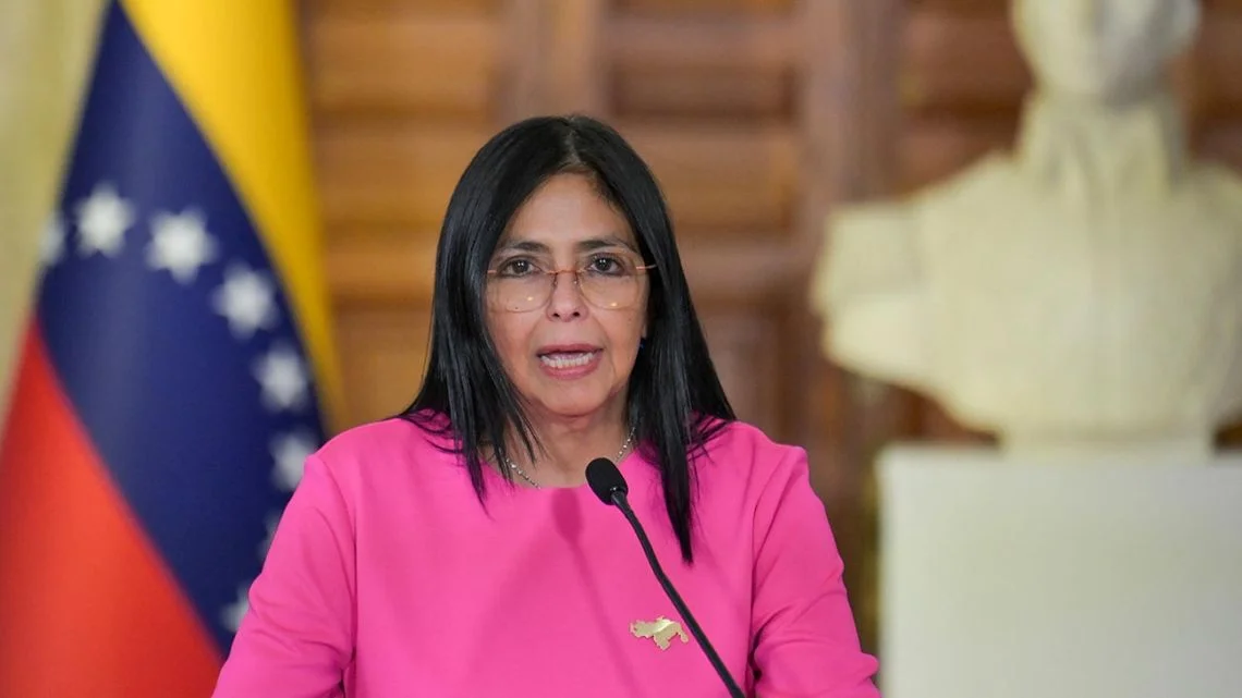 Delcy Rodríguez inicia su gestión con promesas de continuidad en la política de Maduro