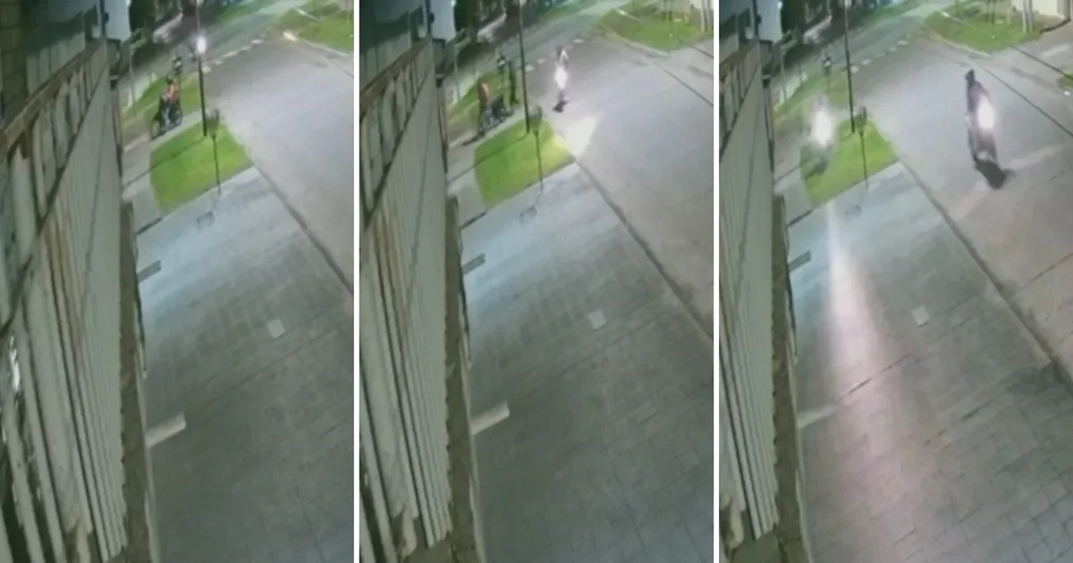 Delivery de La Plata asaltado en su casa: moto robada en solo 10 segundos