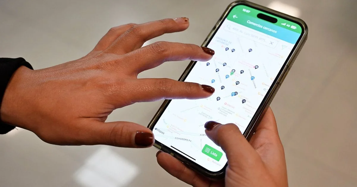 Descuentos de Cuenta DNI benefician a comerciantes de La Plata este miércoles