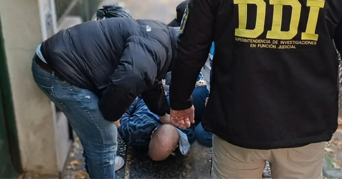 Desmantelan banda de entraderas en La Plata: hallan cocaína y armas en operativos