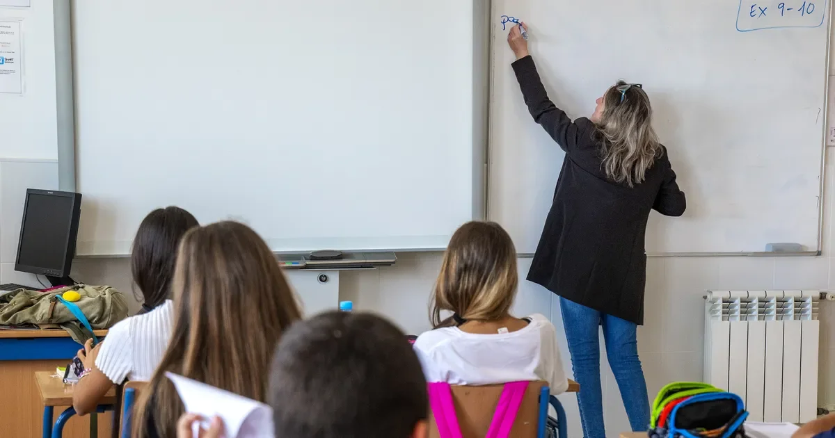 Docentes de La Plata exigen reabrir paritarias para mejorar sus salarios