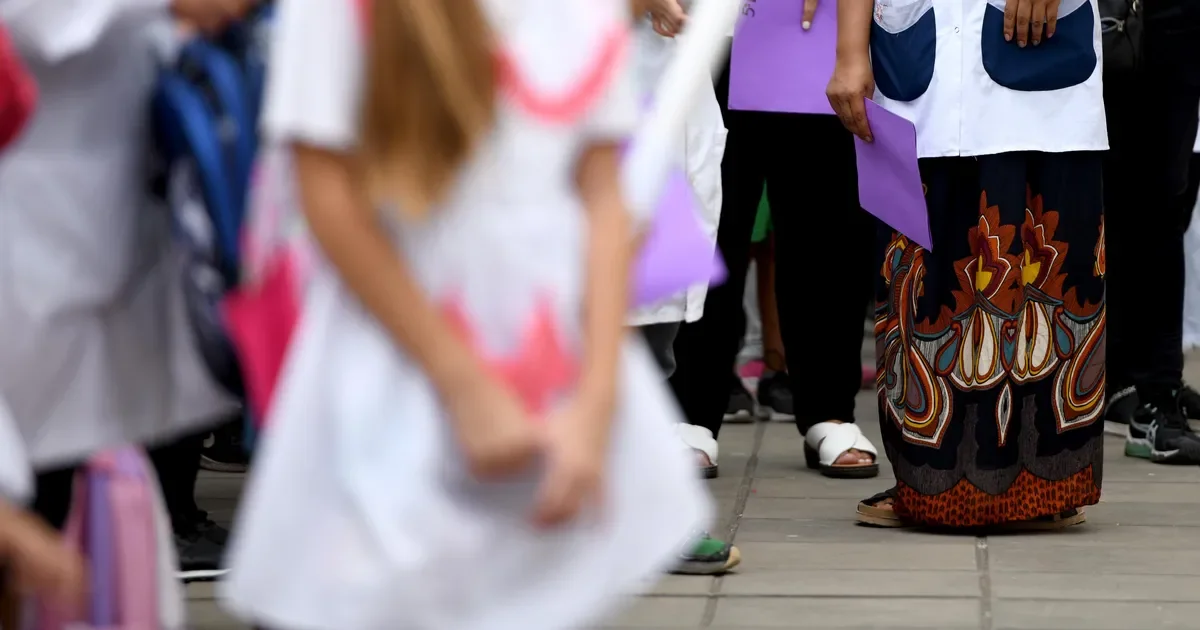 Docentes de La Plata se preparan para el nuevo calendario escolar con fechas clave