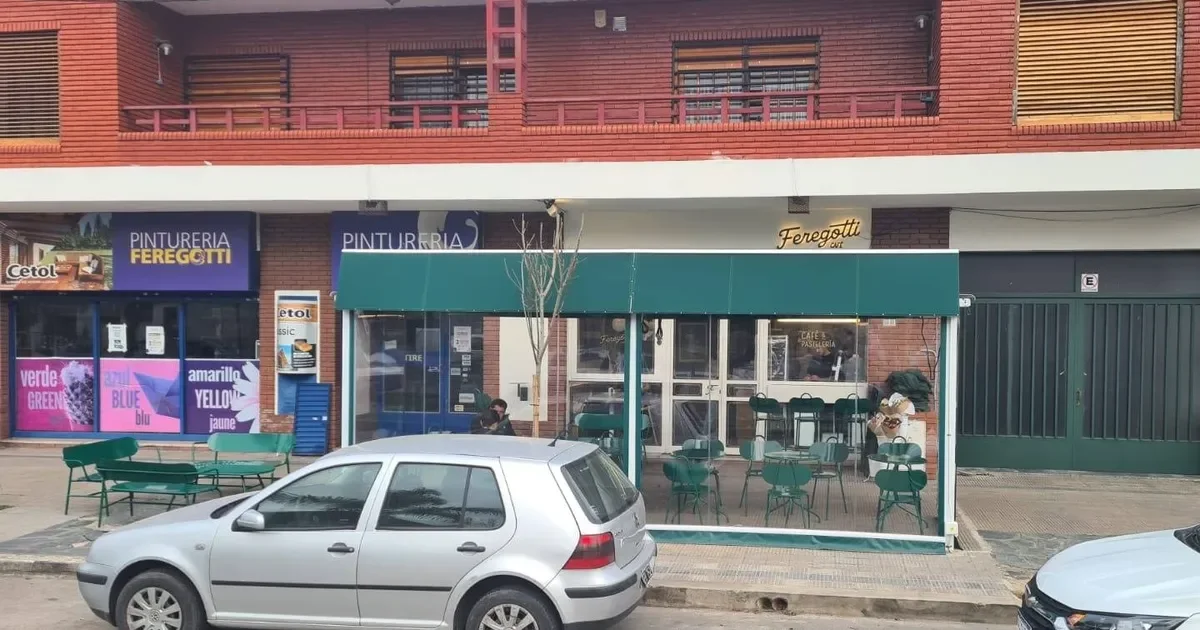 Dueños de cafetería en Tolosa sufren asalto: delincuentes se llevan su auto y dinero