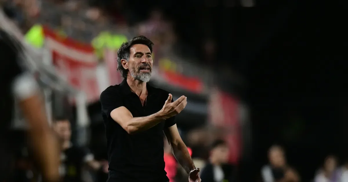 Eduardo Domínguez analiza el impacto de las ventas y refuerzos en Estudiantes de La Plata