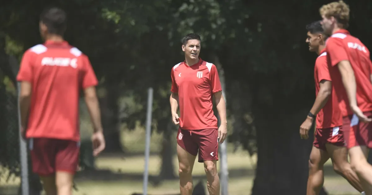 Eduardo Domínguez perfila a Guido Carrillo como clave para el debut en La Plata
