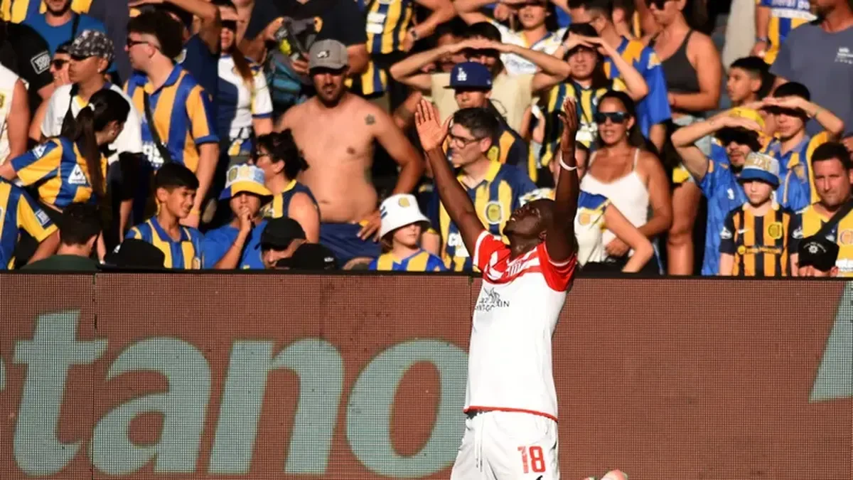 Edwuin Cetré podría llegar a Ensenada: el Paranaense de Brasil renueva su interés