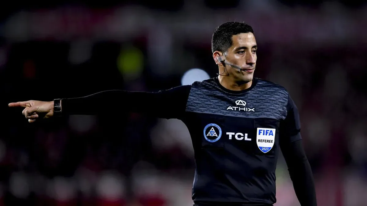 El árbitro del Clásico Platense genera expectativas entre los hinchas de La Plata