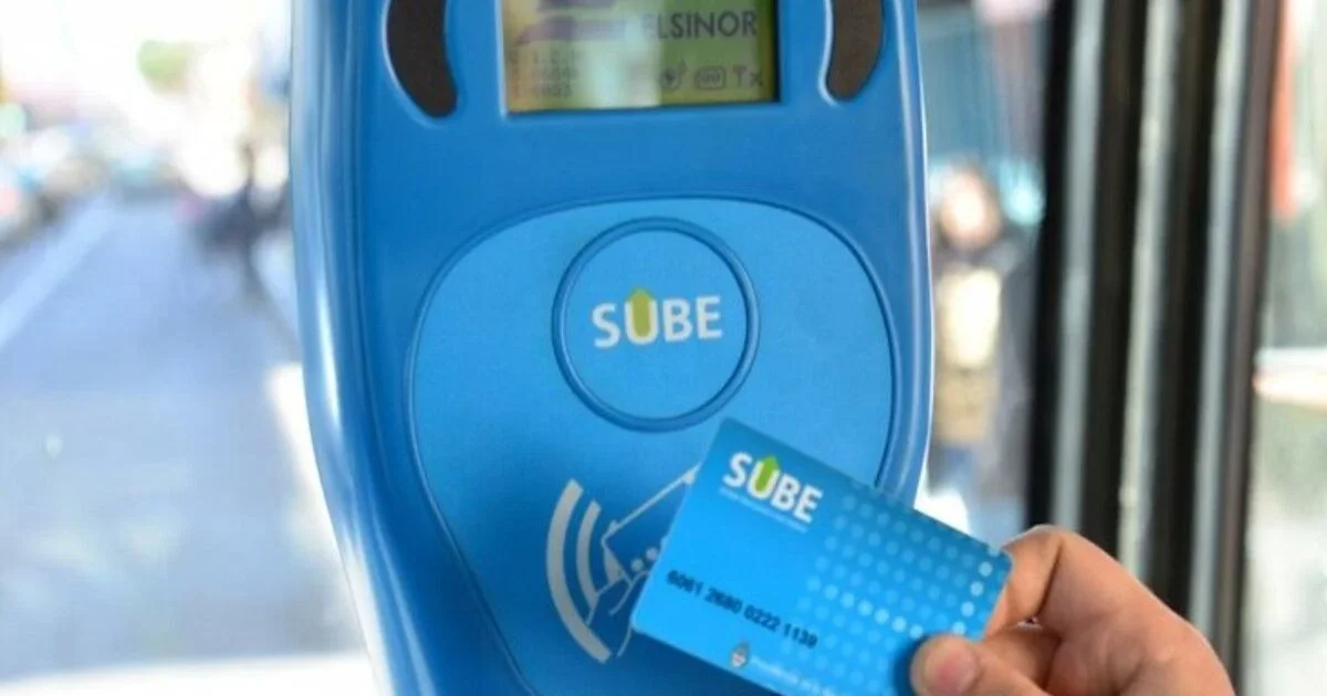 El aumento del boleto de colectivo en La Plata genera preocupación entre los usuarios hoy
