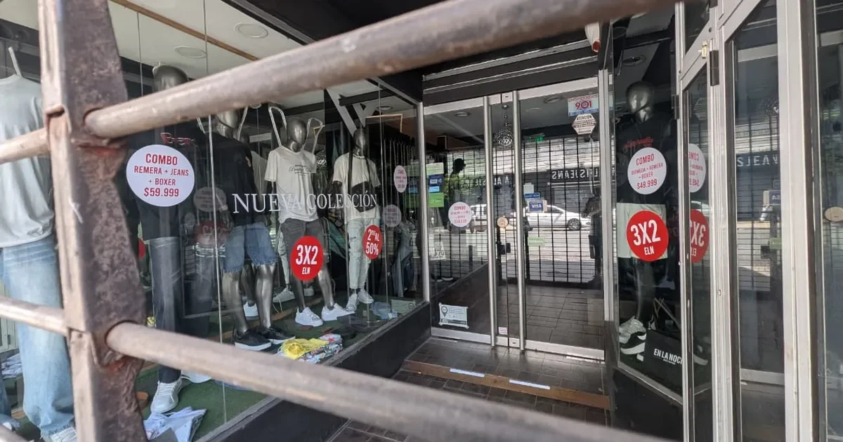 El cierre de comercios en La Plata genera preocupación entre los vecinos y comerciantes afectados