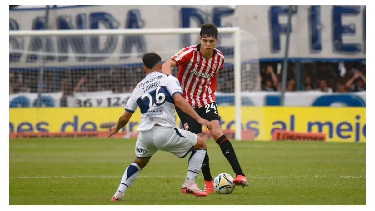 El Clásico Platense continúa su paridad: el historial se mantiene sin cambios tras el empate.