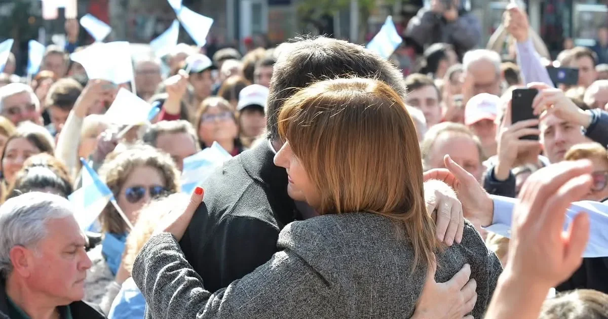 El concejal de La Plata destaca su apoyo a Bullrich en un evento de cumpleaños