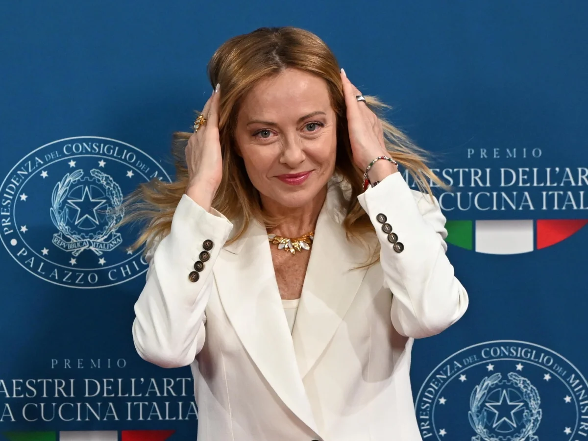 El conflicto en la derecha italiana afecta las relaciones internacionales de Argentina.