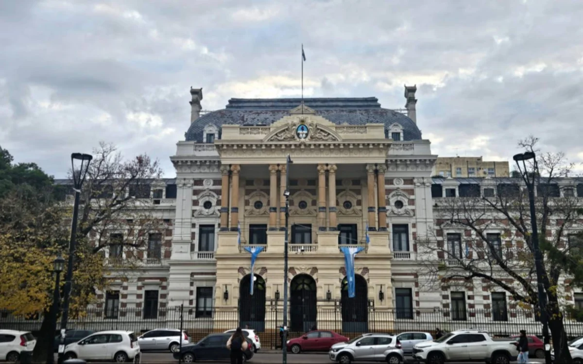 El consenso entre vetos complica la gestión en Ensenada por falta de acuerdos.