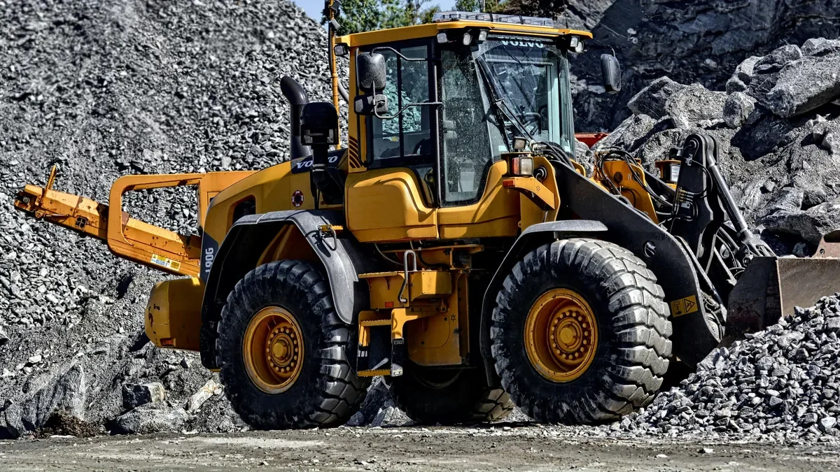 El crecimiento de la minería en mayo impulsa la economía de La Plata y Berisso