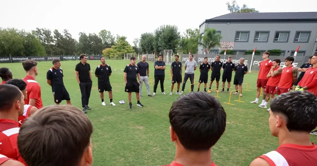 El cuerpo técnico de Estudiantes se fortalece con un ex DT de Racing y Platense