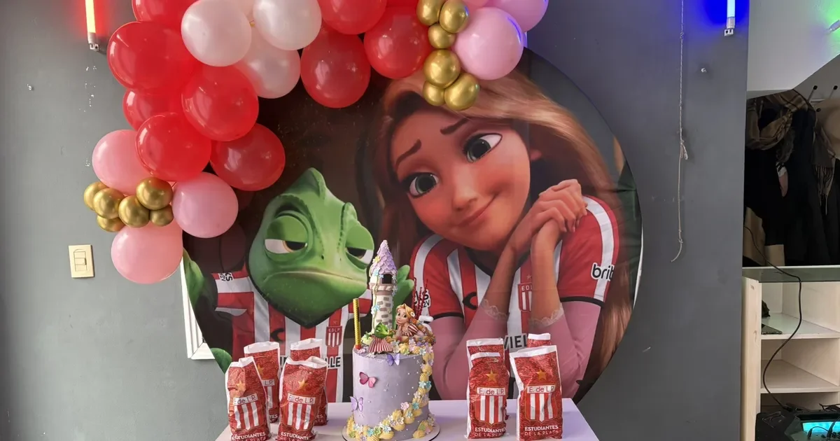 El cumpleaños de una pequeña hincha de Estudiantes une a la comunidad en La Plata
