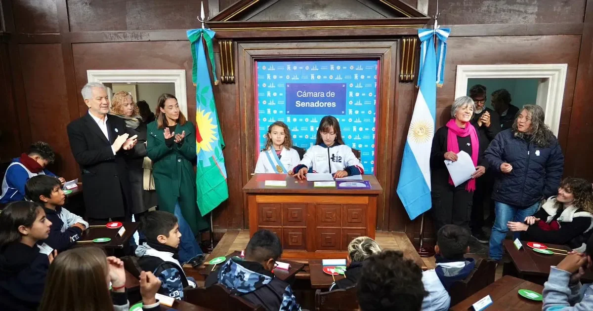 El Gobierno Infantil da inicio a sesiones en la República de los Niños con la visita de Julio Alak