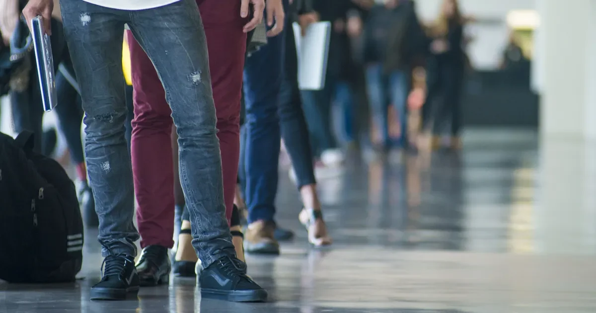 El Gran La Plata experimenta una caída en el desempleo, alineándose con la media nacional