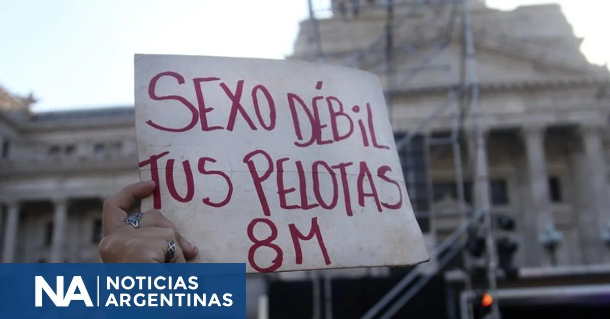 El impacto del 8M: las mujeres lideran la lucha por la equidad en Ensenada y La Plata