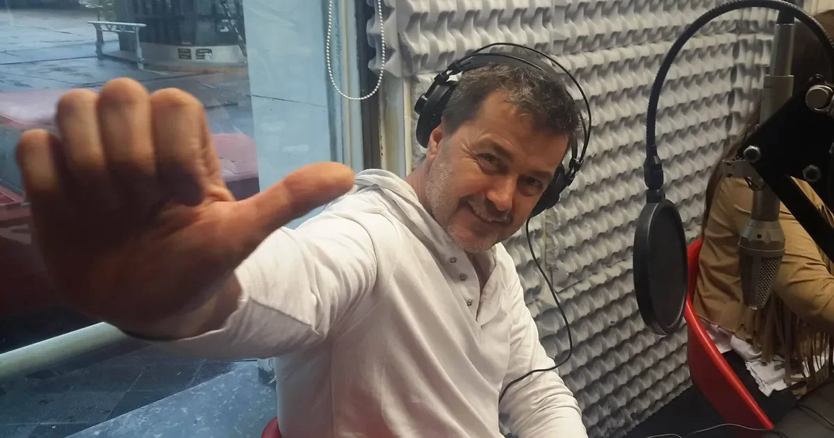 El kirchnerismo incorpora a un periodista crítico para fortalecer su estrategia en Rosario
