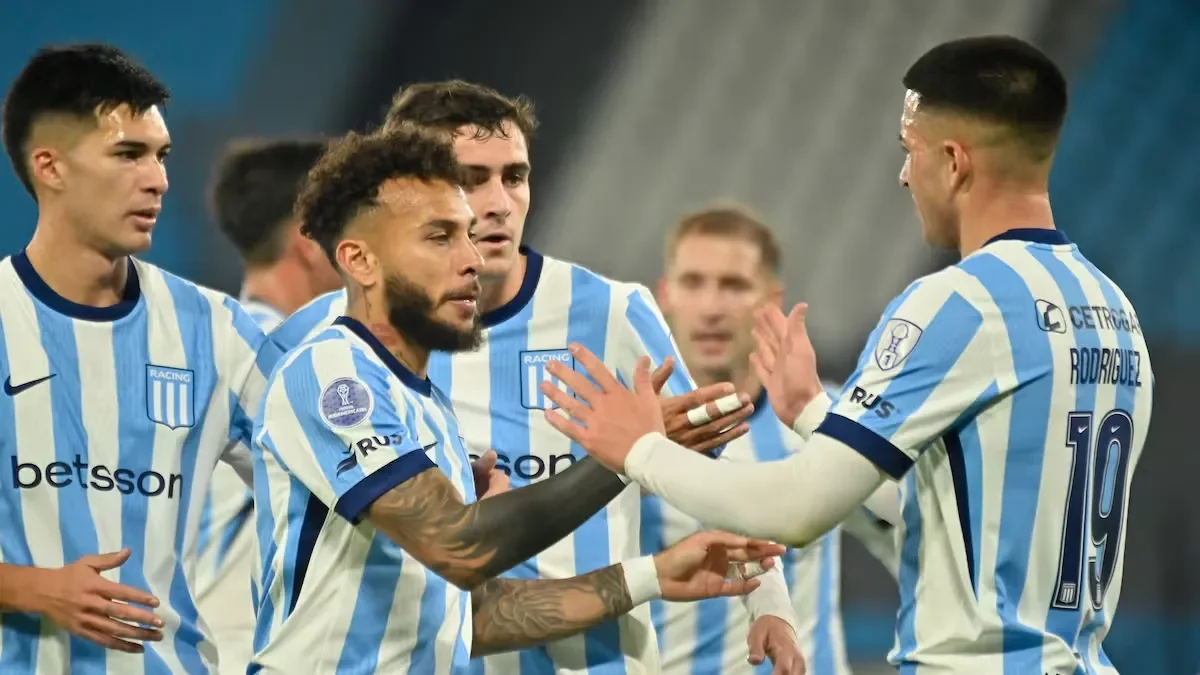 El legado de un ídolo: cómo un exentrenador transforma el fútbol de La Plata y Racing.