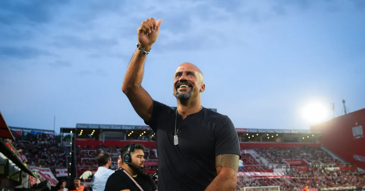 El mundo del fútbol rinde homenaje a Juan Sebastián Verón, excepto la AFA