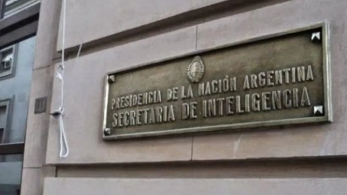El papel de la inteligencia en la política local genera controversia en La Plata