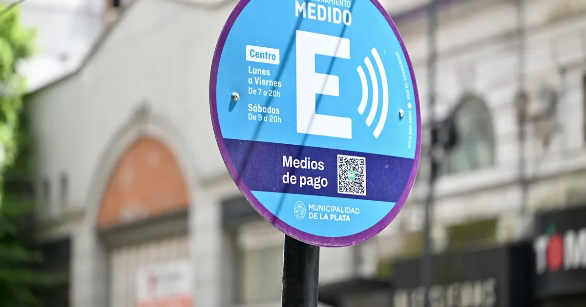 El regreso del estacionamiento medido en La Plata genera preocupación entre comerciantes por el impacto en ventas