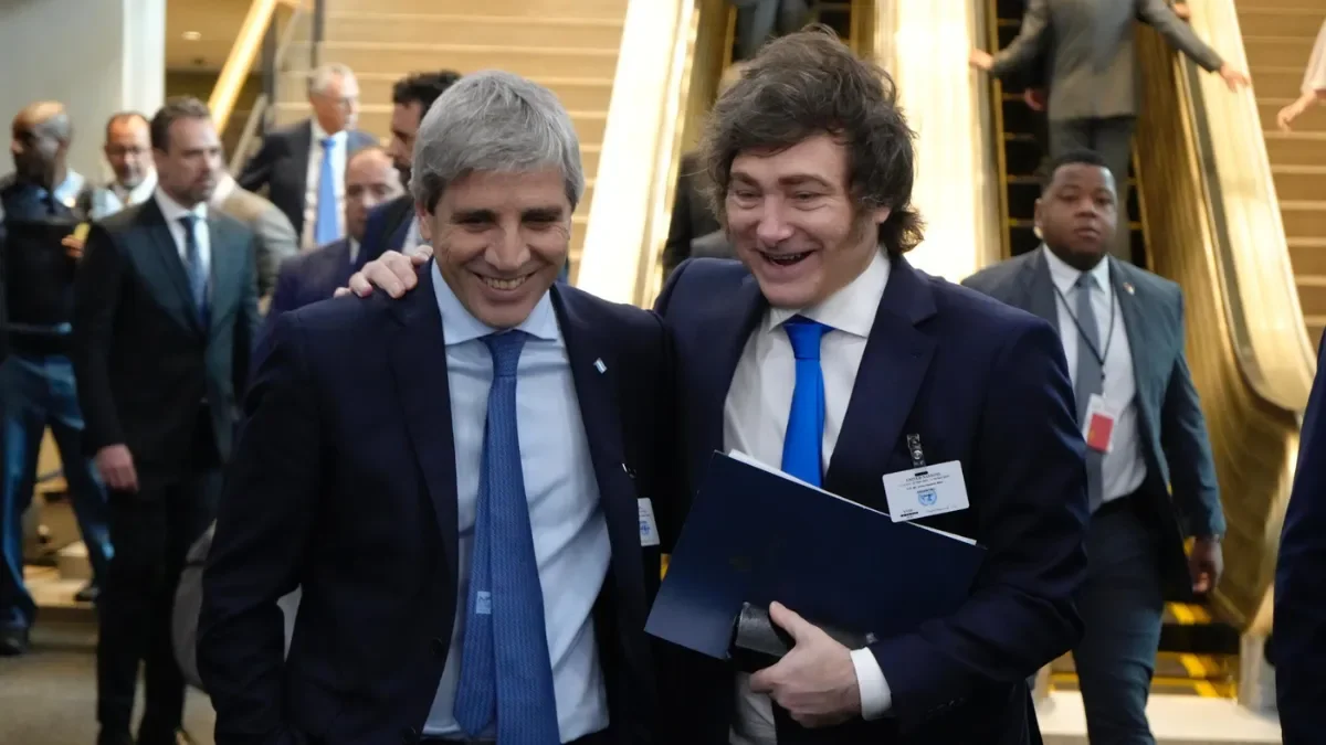 El riesgo país de Argentina se desploma, impactando la economía local en Ensenada y La Plata